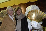 Der edle Löwe des Mandarin Oriental aus der Porzelan-Manufaktur Nymphenburg (Foto: Ingrid Grossmann)